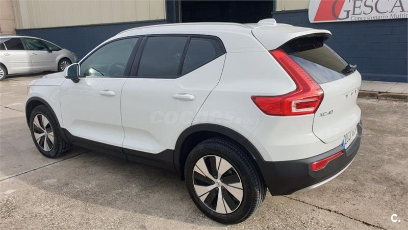 VOLVO XC40 2.0 D3 Momentum 5p.