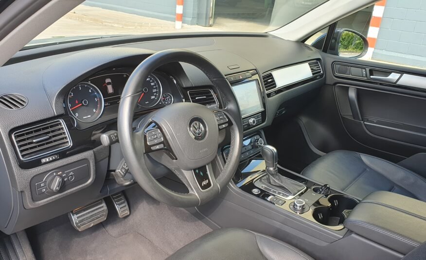 VOLKSWAGEN Touareg 3.0 V6 TDI 245cv Tiptronic RLine