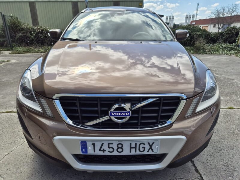 VOLVO XC60 2.4 D5 AWD 215CV AUTO