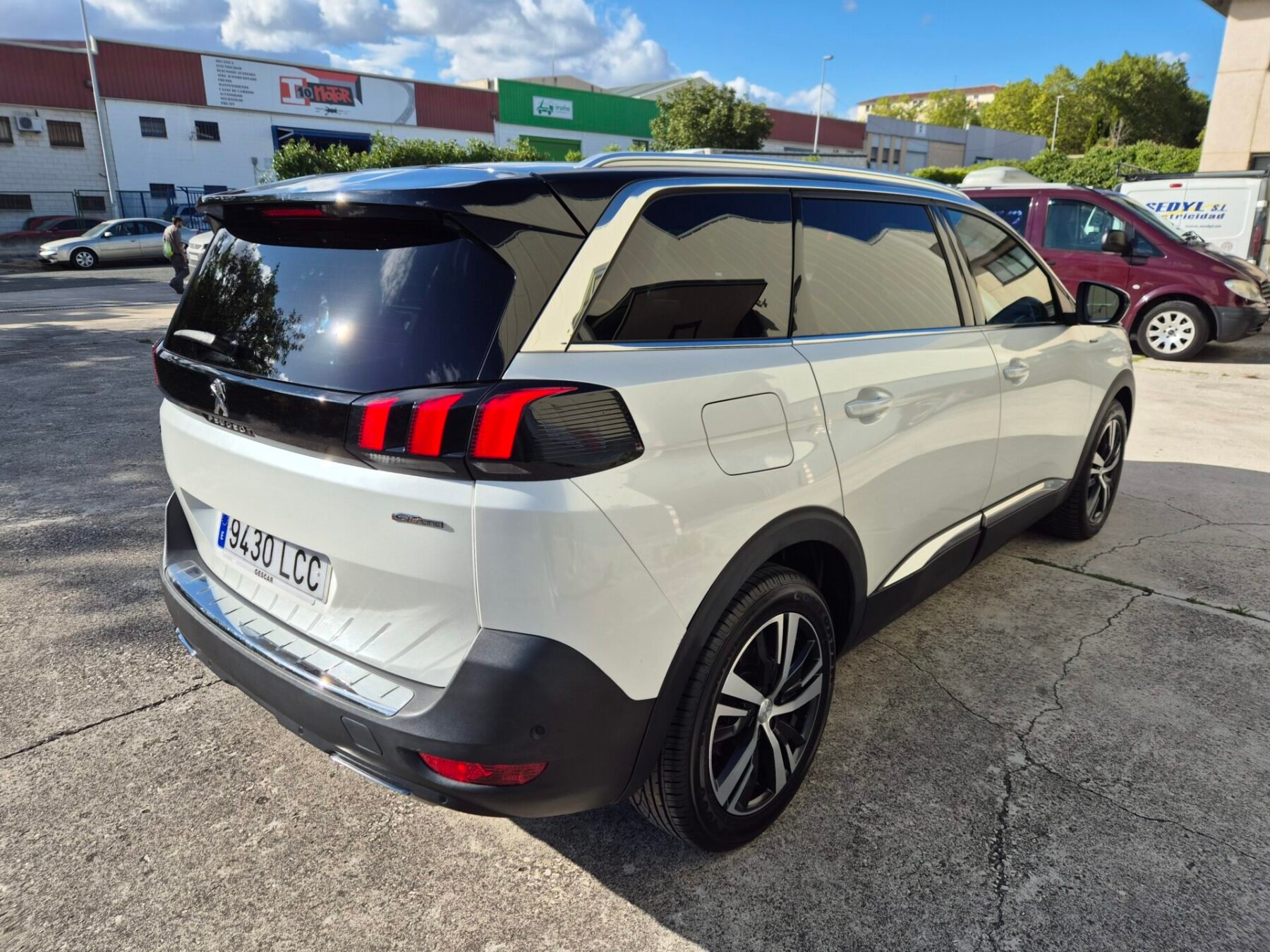 PEUGEOT 5008 GT LINE 7 PLAZAS 1.5HDI 130CV