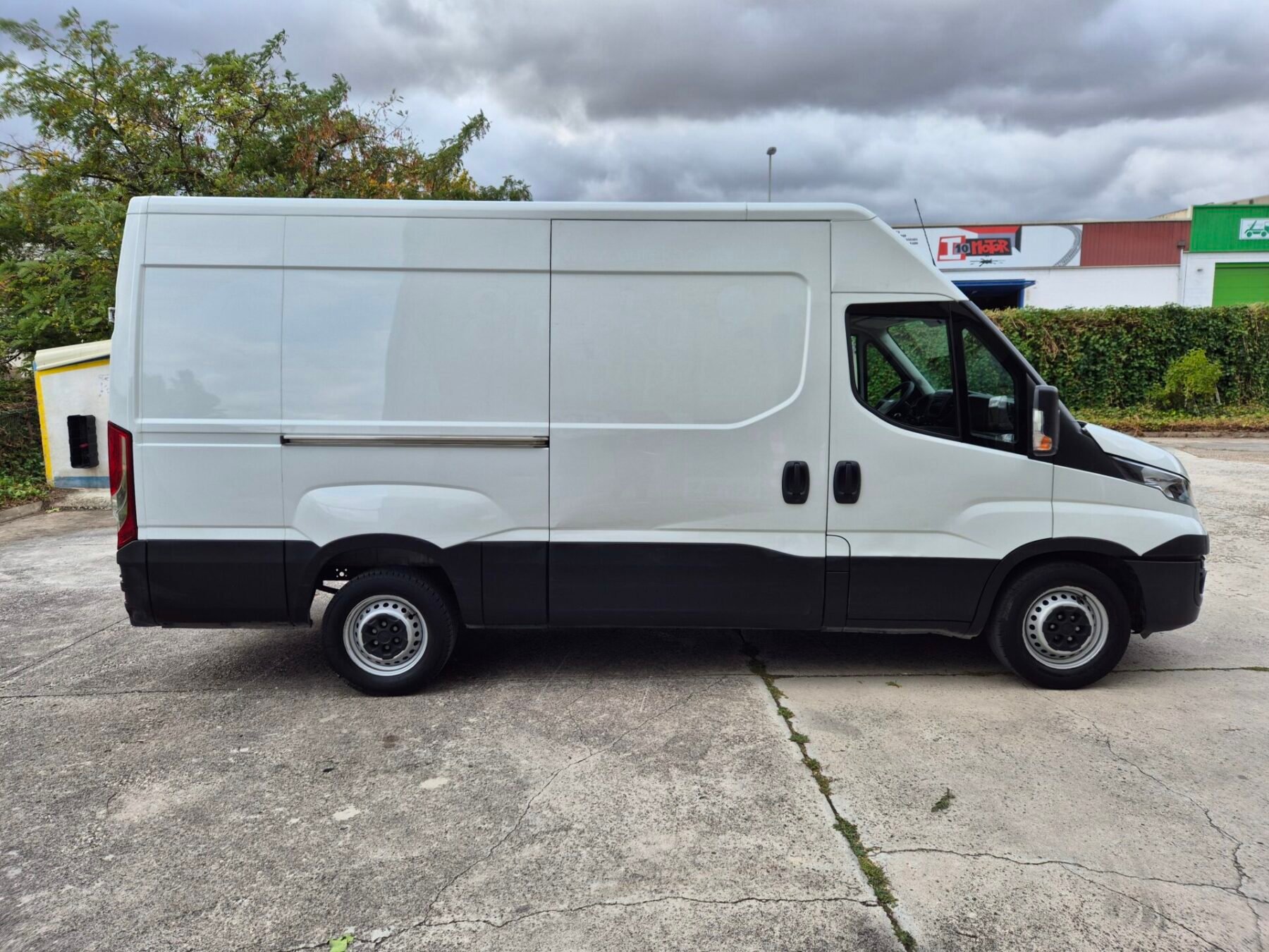 IVECO DAILY DAILY 2.3TD 156CV L2 H2 MANUAL