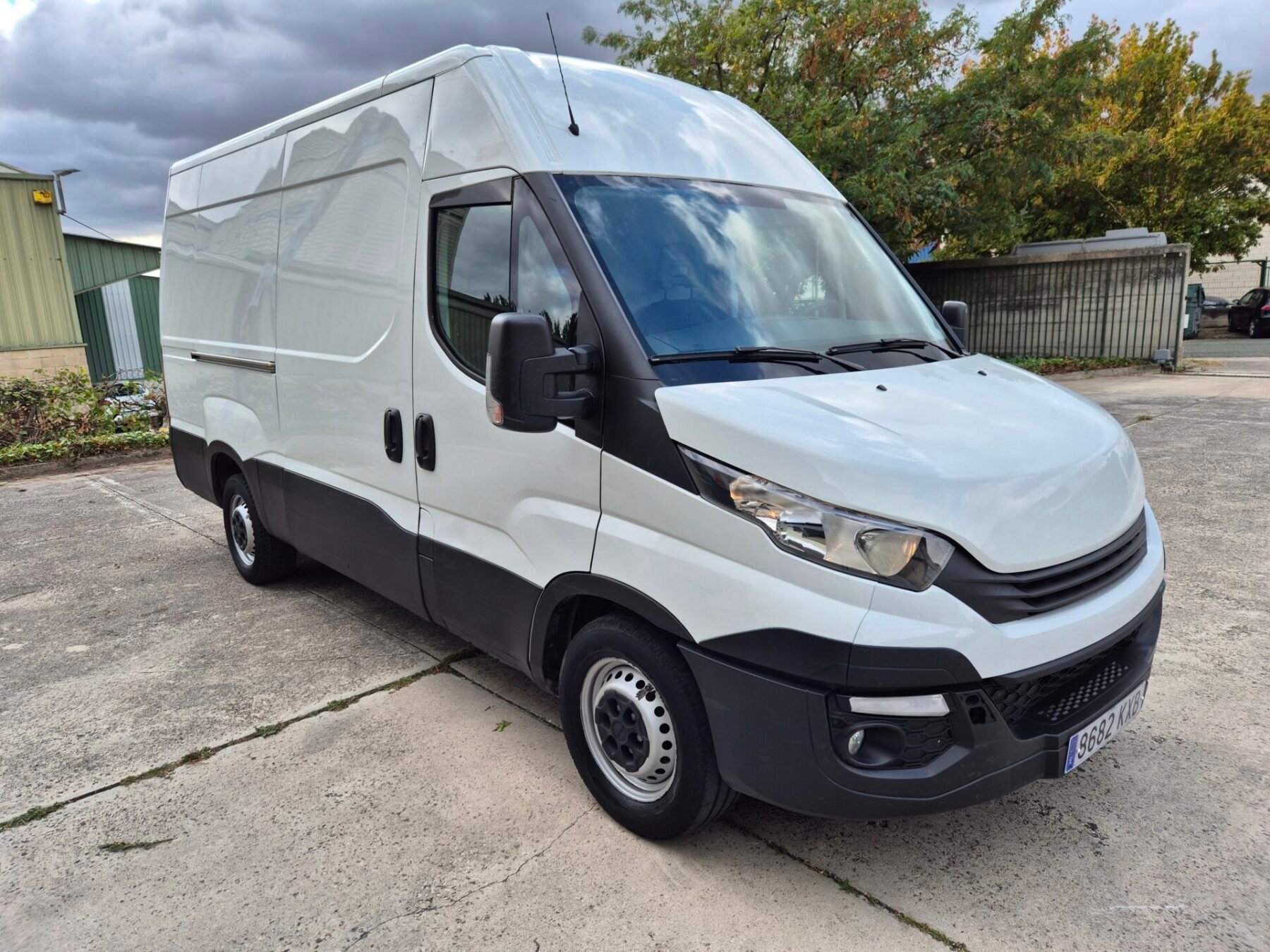IVECO DAILY DAILY 2.3TD 156CV L2 H2 MANUAL