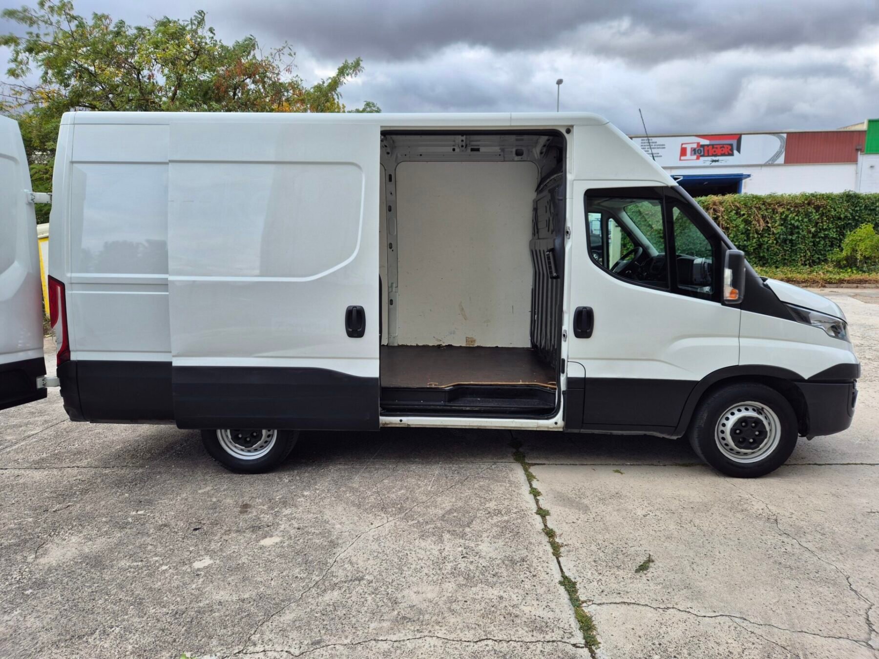IVECO DAILY DAILY 2.3TD 156CV L2 H2 MANUAL