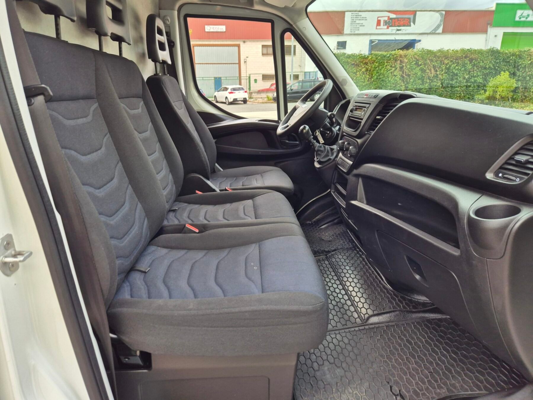 IVECO DAILY DAILY 2.3TD 156CV L2 H2 MANUAL