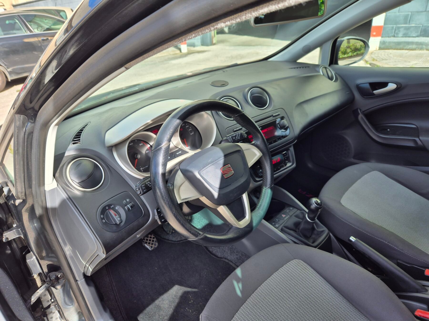 SEAT IBIZA 1.6tdi 90cv 5 puertas