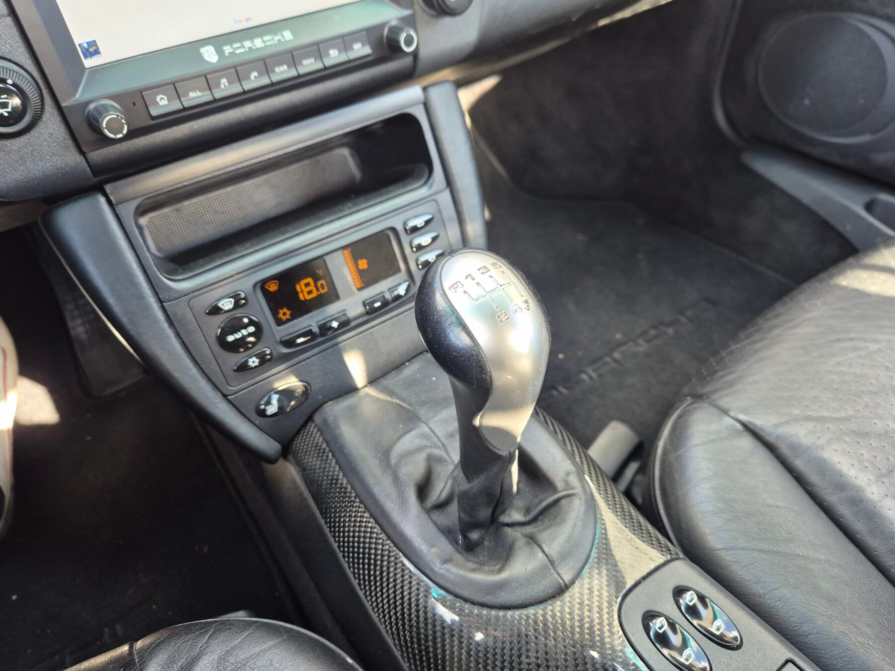 PORSCHE 911 911 CARRERA COUPE