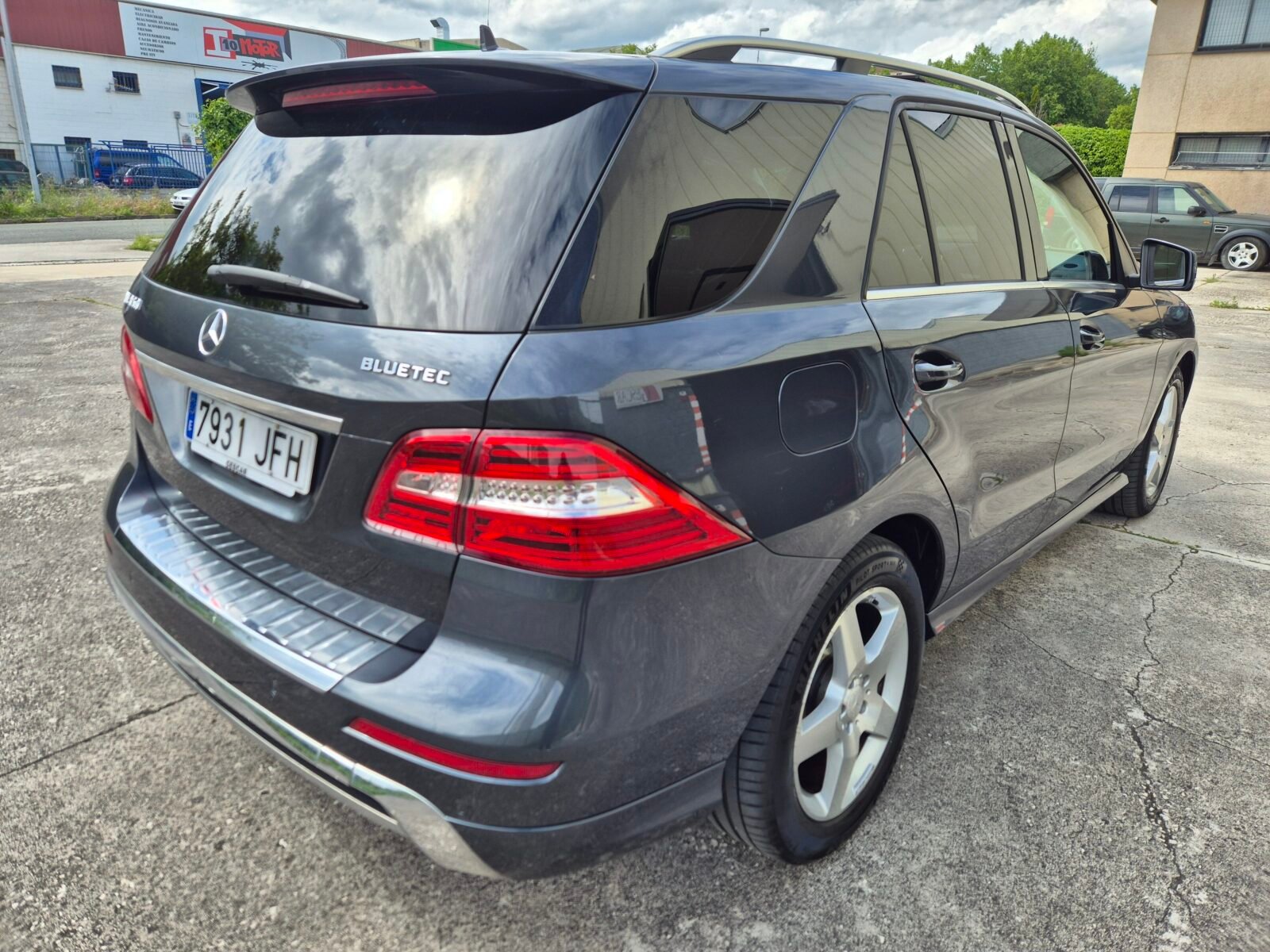 MERCEDES-BENZ ML ML 350 4MATIC 258cv AMG