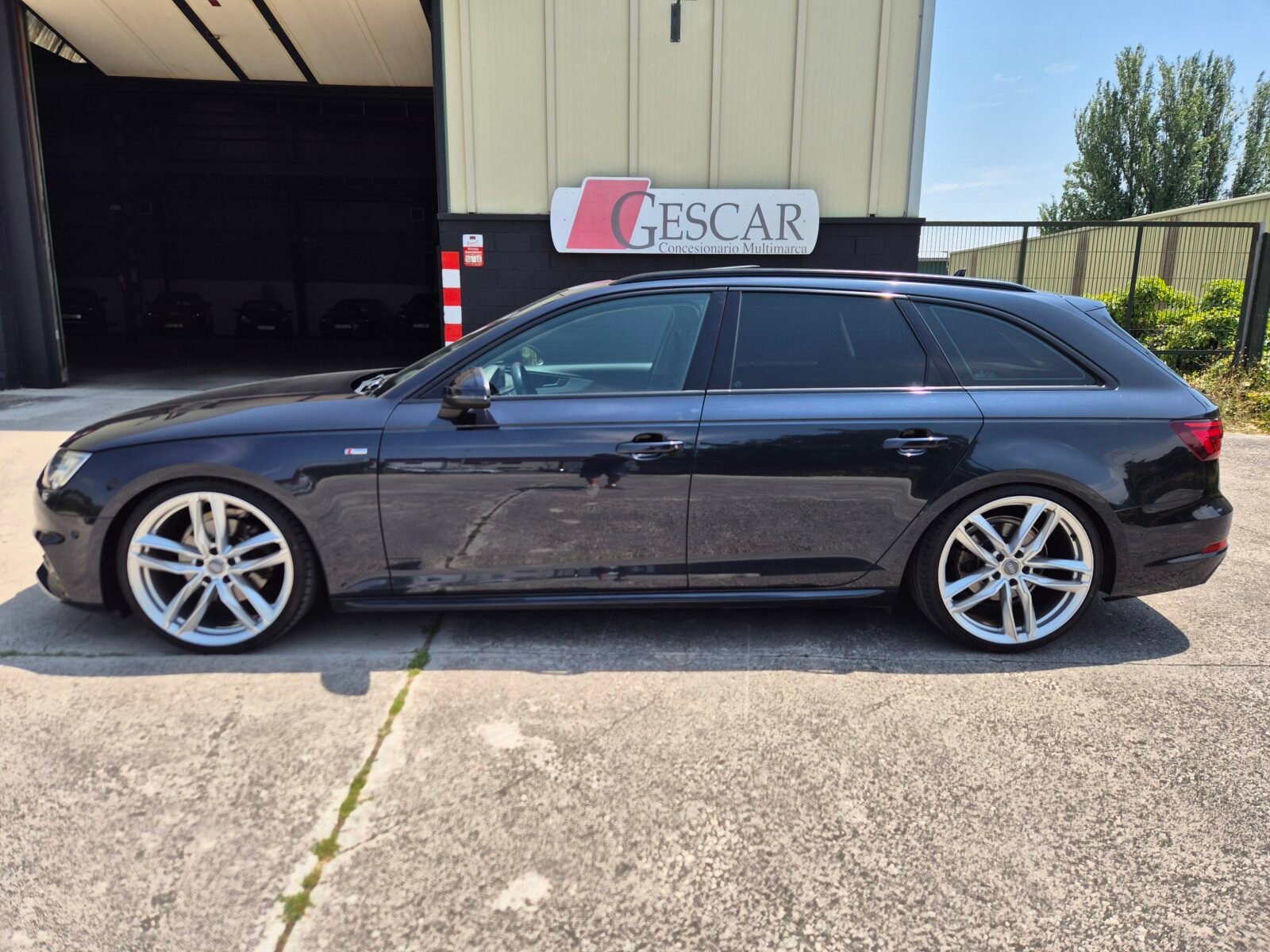 AUDI A4 AVANT S LINE BLACK LINE 2.0tdi 