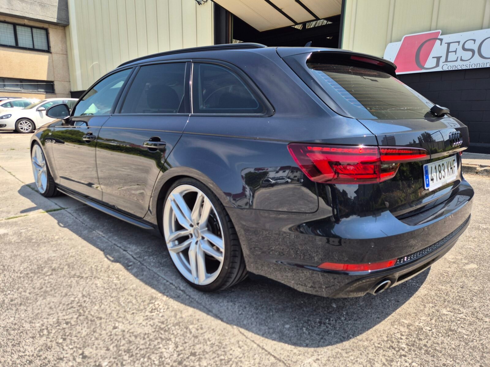 AUDI A4 AVANT S LINE BLACK LINE 2.0tdi 