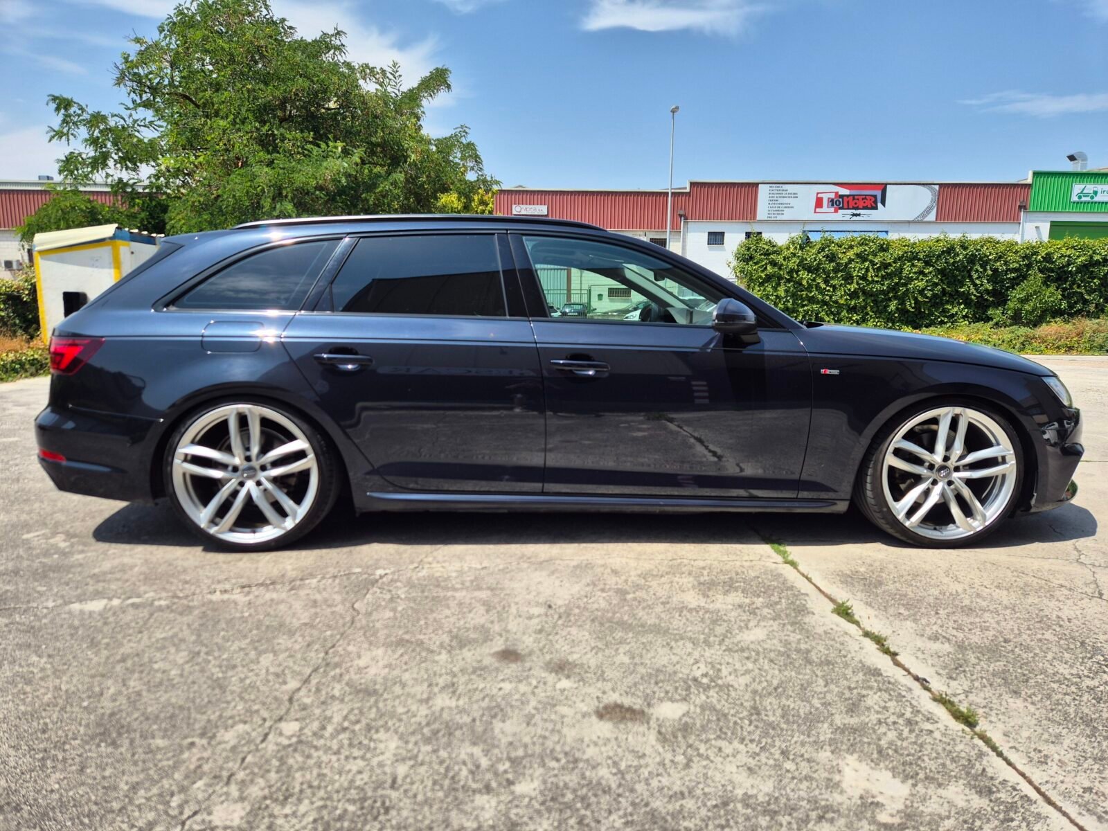 AUDI A4 AVANT S LINE BLACK LINE 2.0tdi 