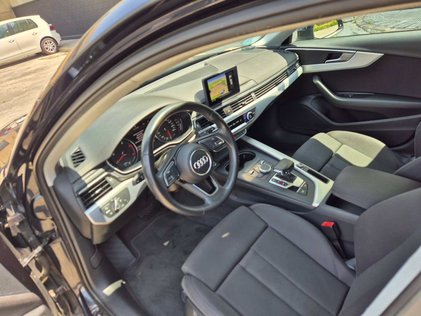 AUDI A4 AVANT S LINE BLACK LINE 2.0tdi 