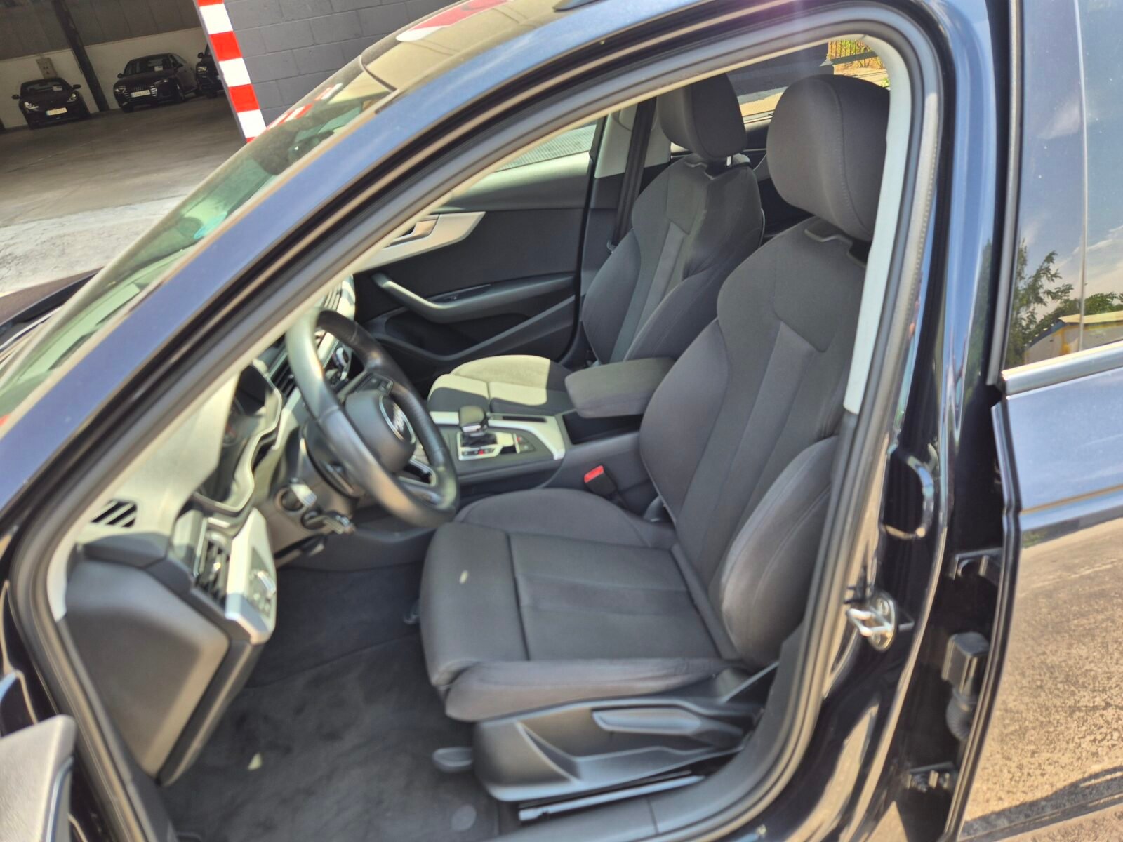 AUDI A4 AVANT S LINE BLACK LINE 2.0tdi 