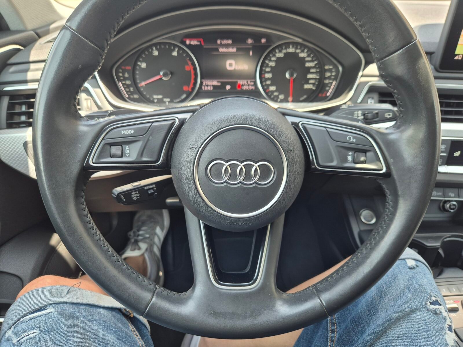 AUDI A4 AVANT S LINE BLACK LINE 2.0tdi 