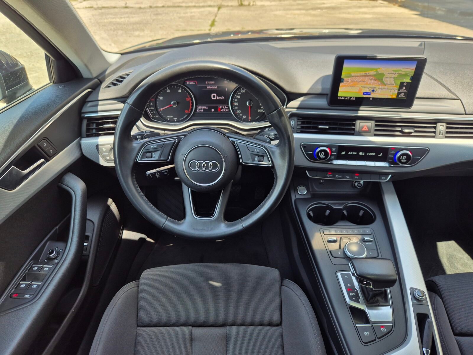 AUDI A4 AVANT S LINE BLACK LINE 2.0tdi 