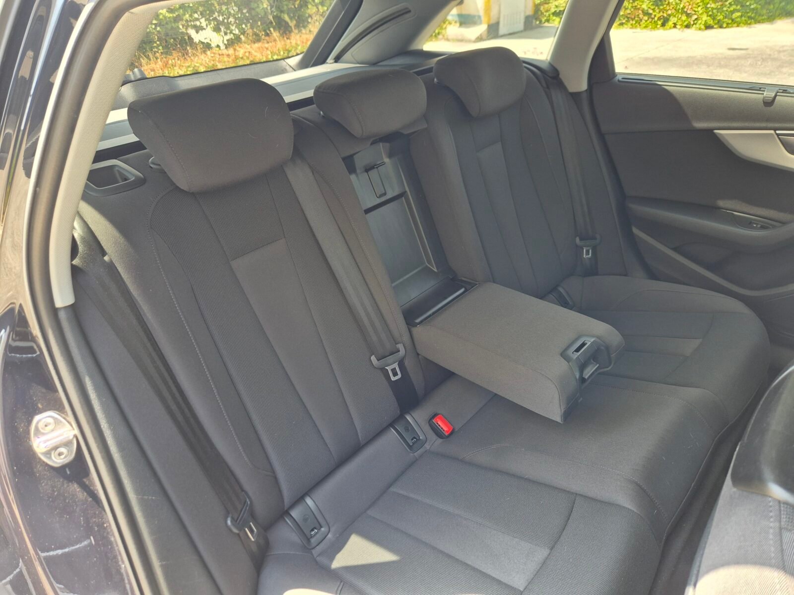 AUDI A4 AVANT S LINE BLACK LINE 2.0tdi 