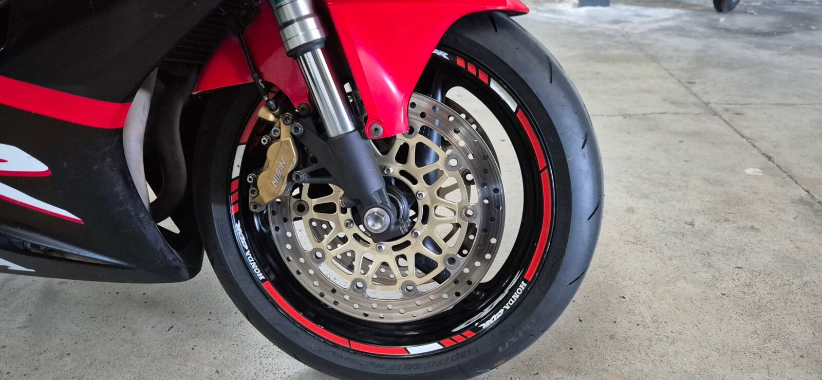 HONDA CBR 900RR 954