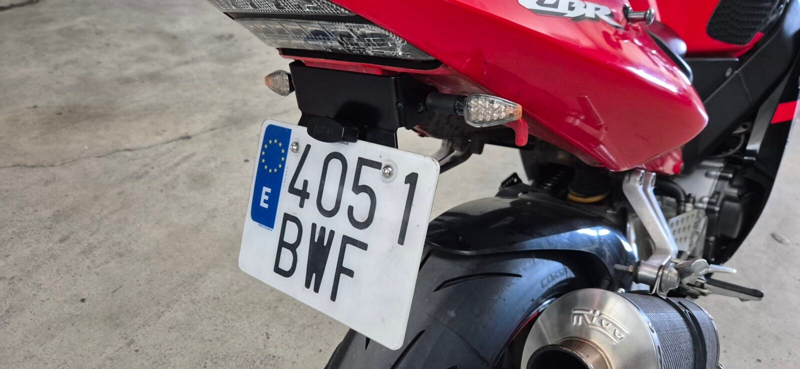 HONDA CBR 900RR 954