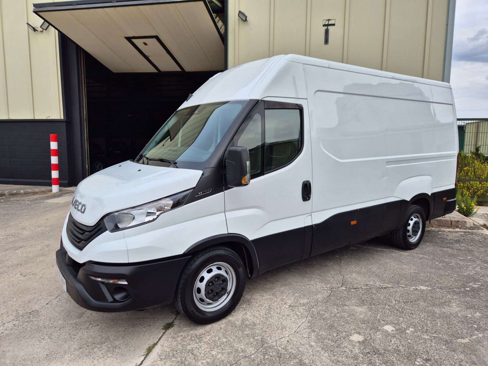IVECO DAILY 35s 16v L2 H2 156cv 