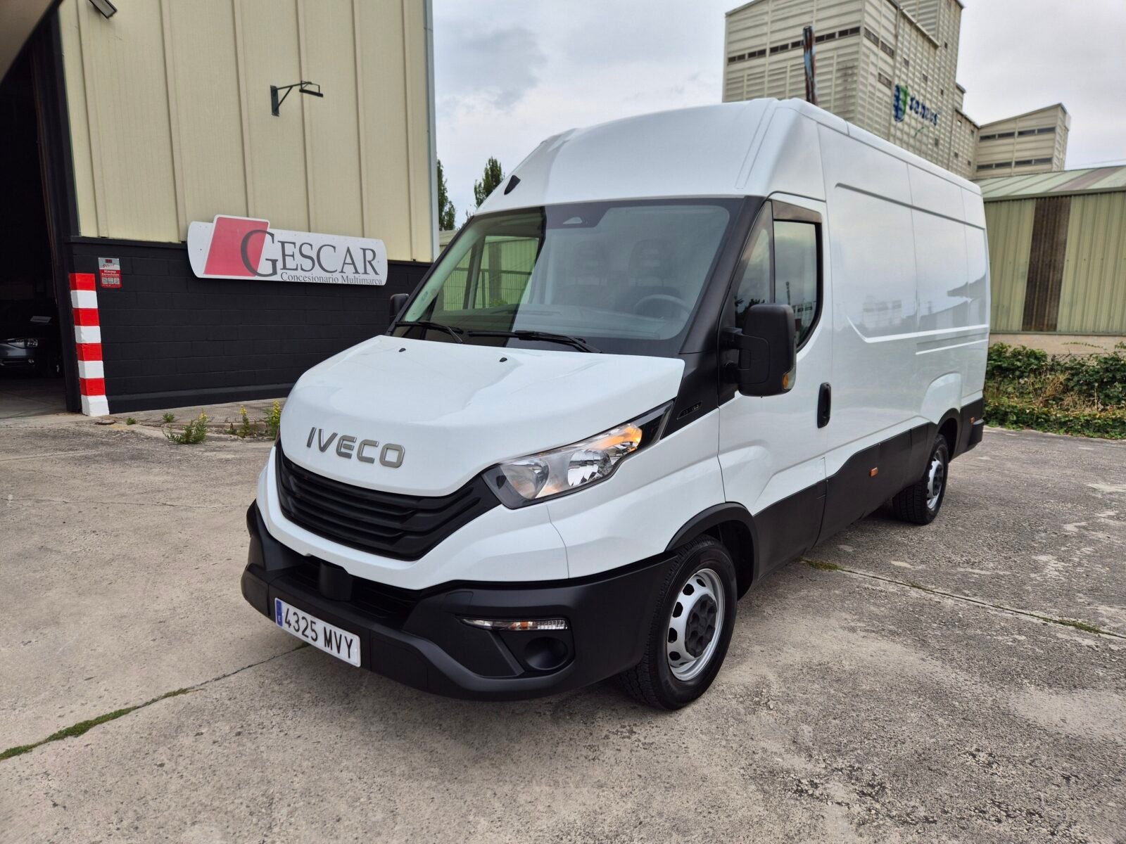 IVECO DAILY 35s 16v L2 H2 156cv 