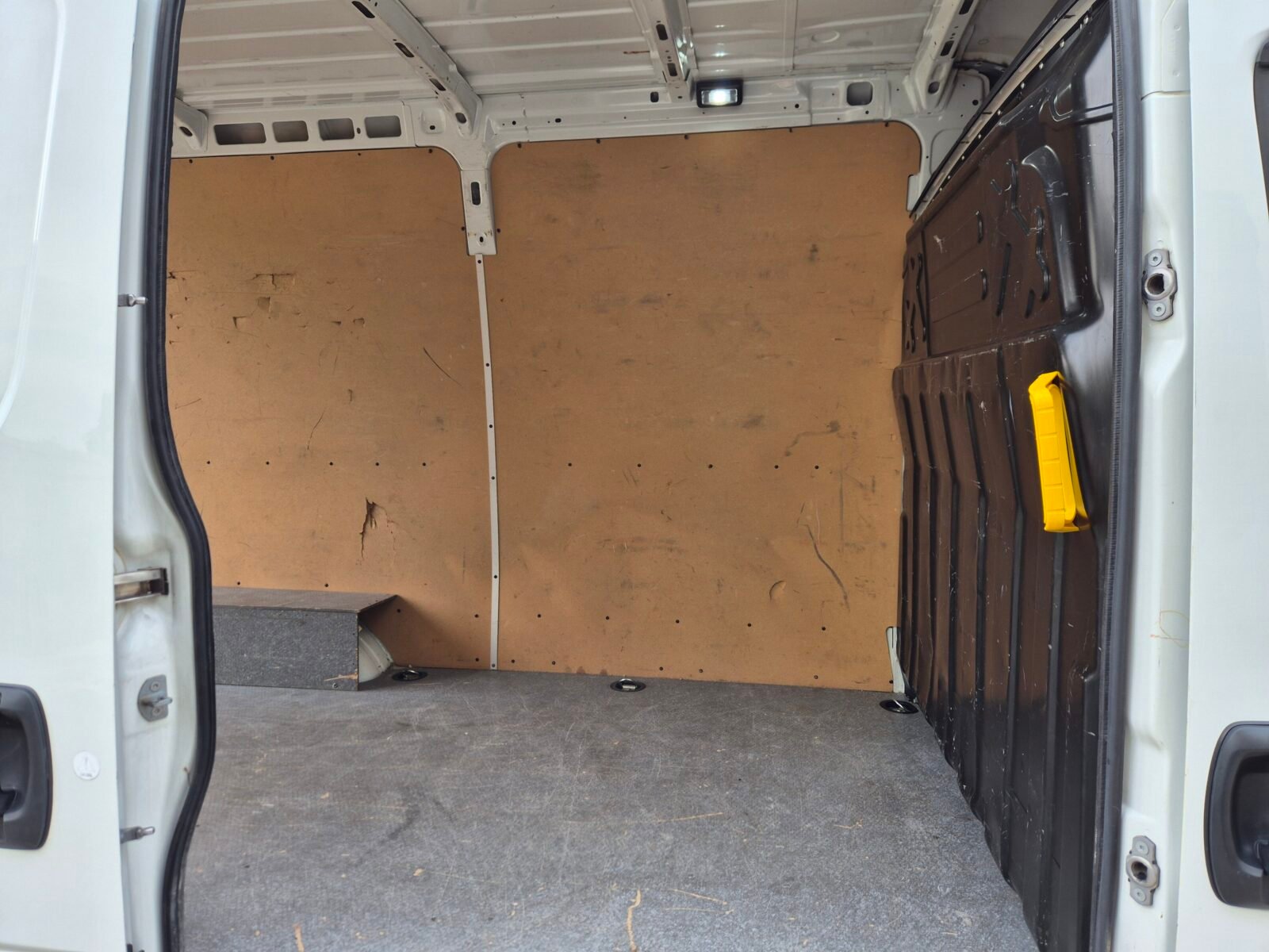 IVECO DAILY 35s 16v L2 H2 156cv 