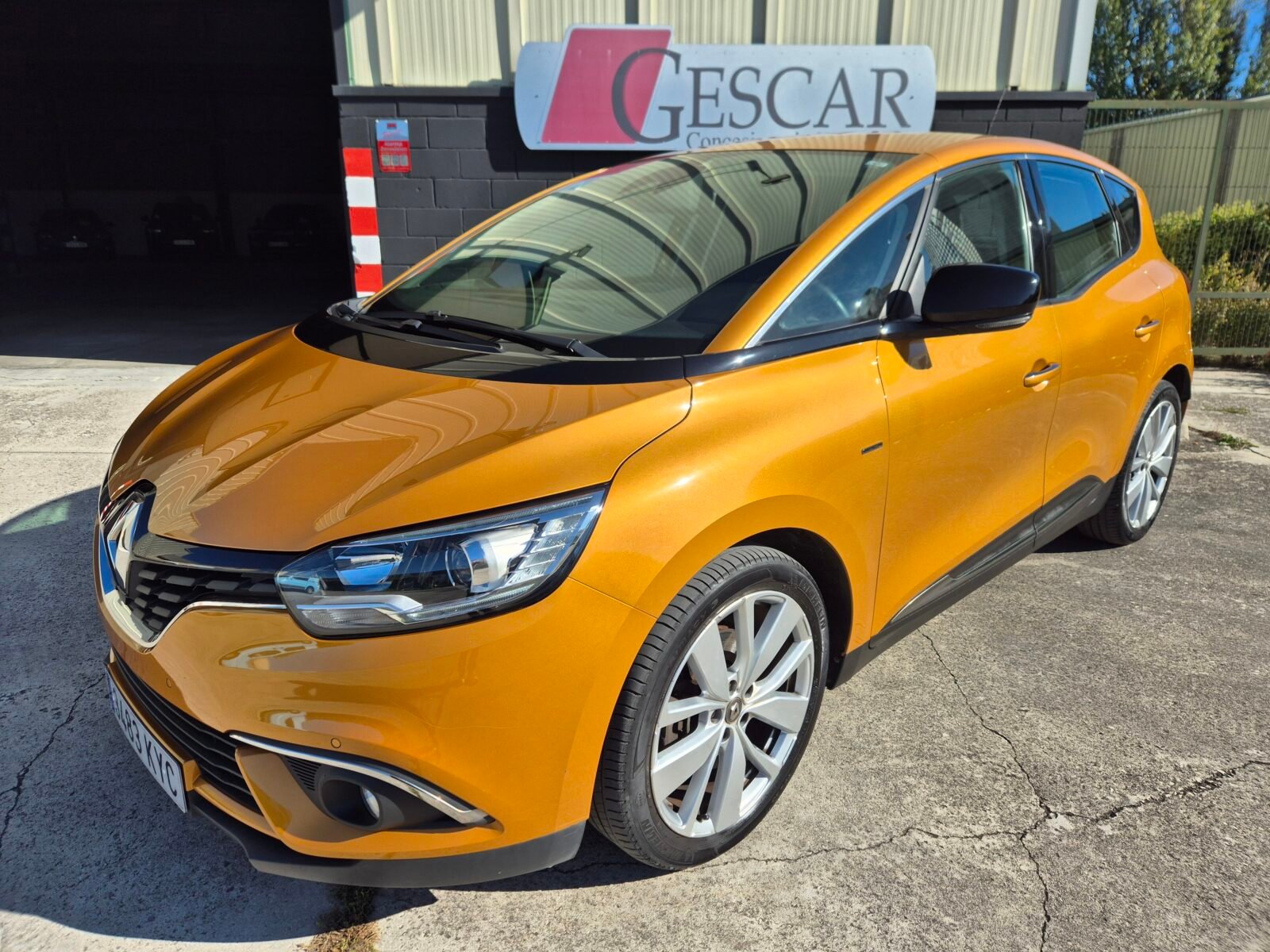 RENAULT SCENIC 1.4i 140cv LIMITED 