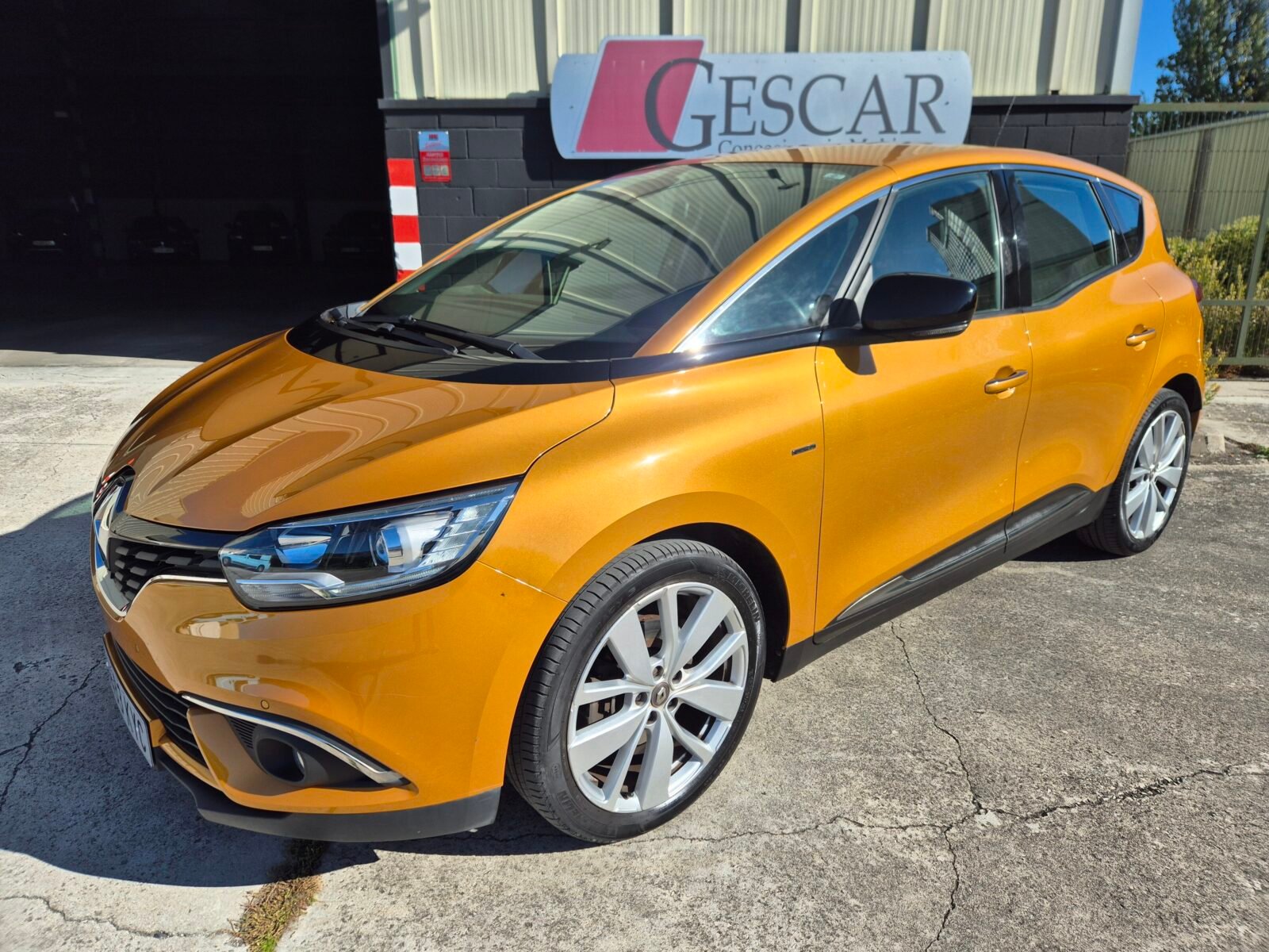 RENAULT SCENIC 1.4i 140cv LIMITED 