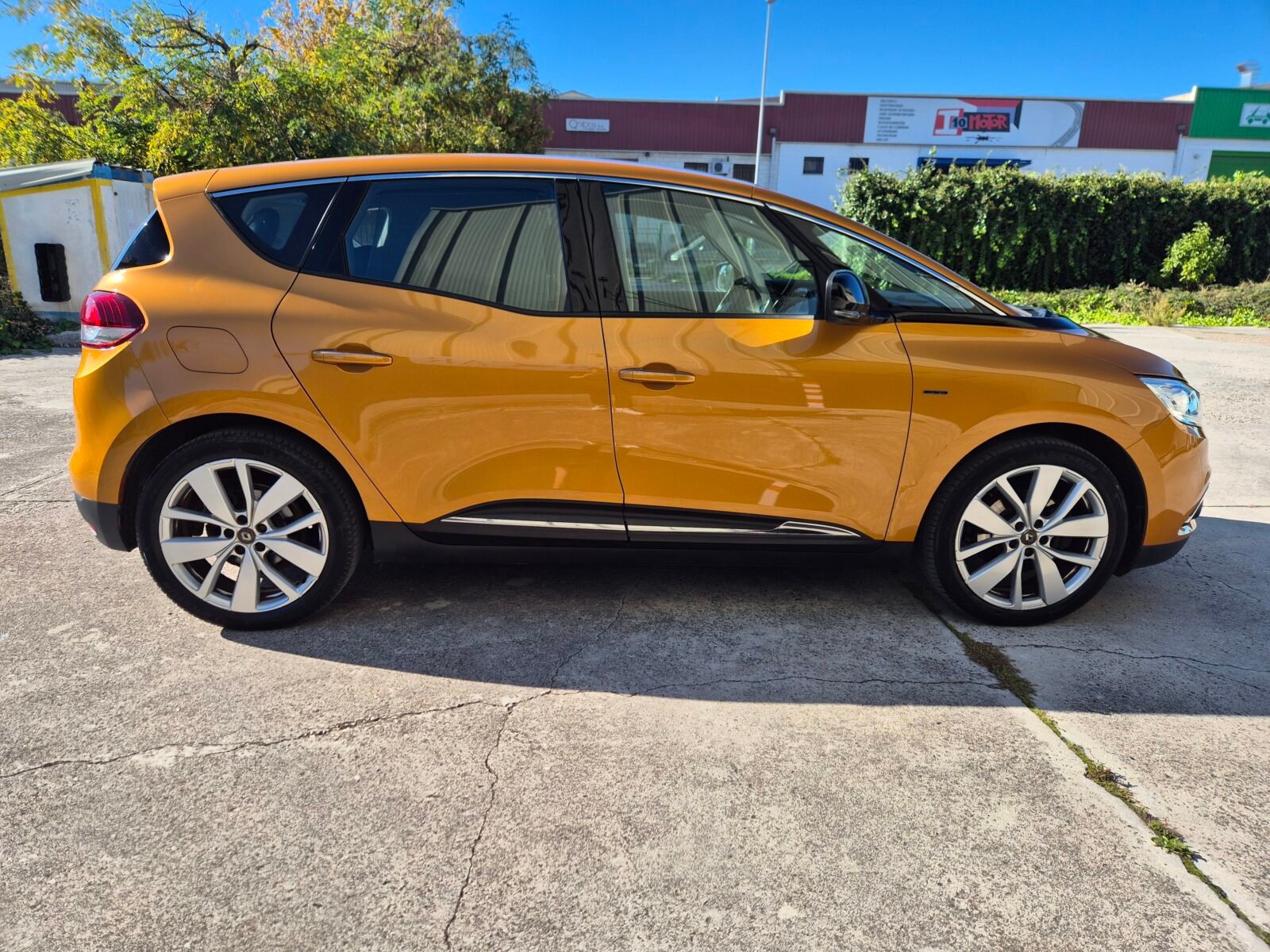 RENAULT SCENIC 1.4i 140cv LIMITED 