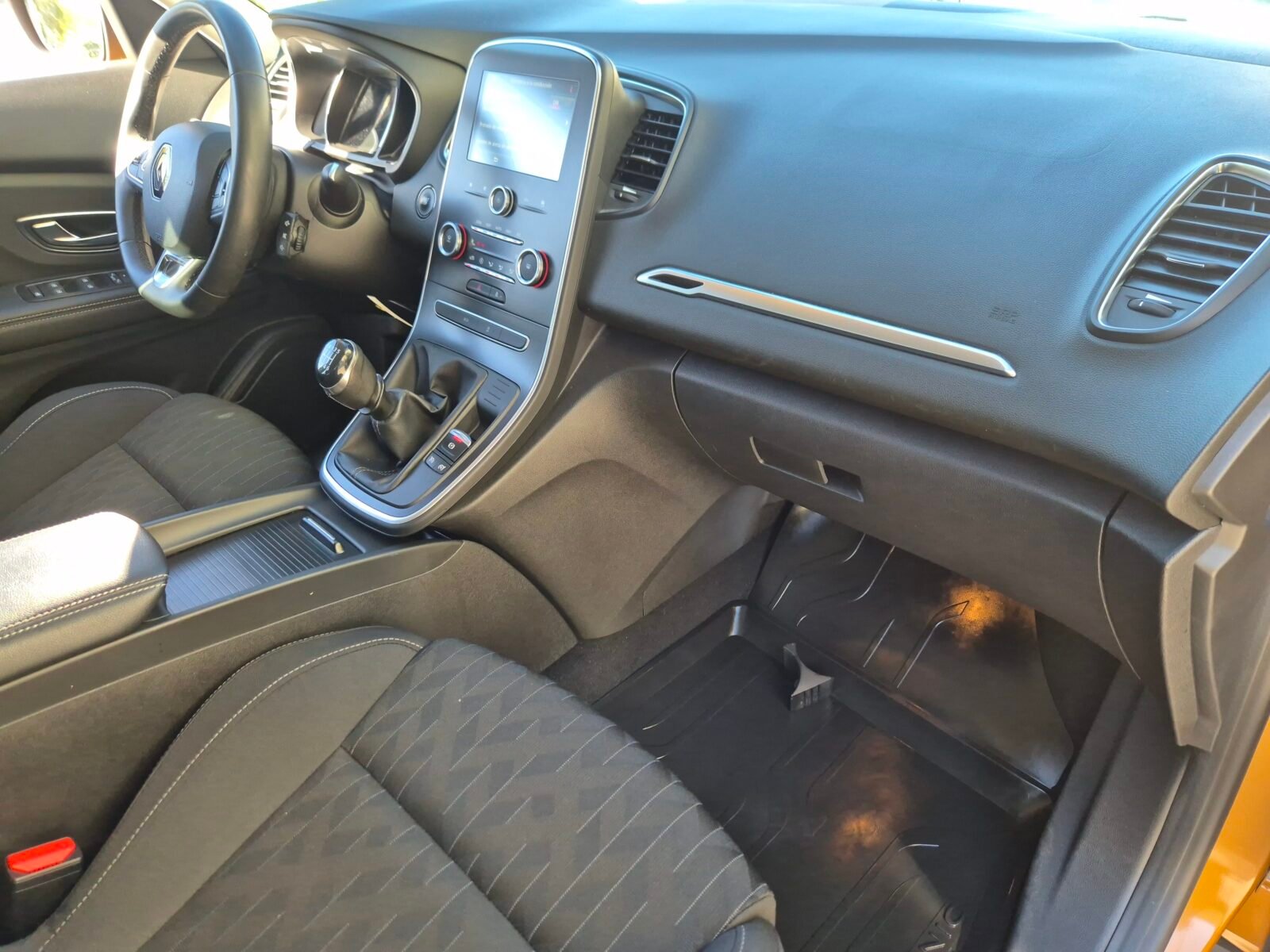 RENAULT SCENIC 1.4i 140cv LIMITED 